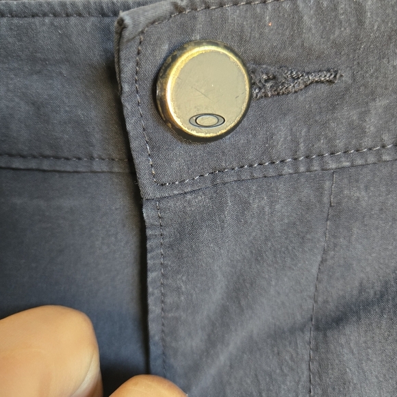 Oakley Men's Black Shorts 34 - Picture 5 of 7